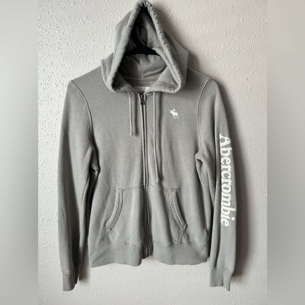 Abercrombie & Fitch Women's size S
Full Zip Hoodie Soft Collection Pullover